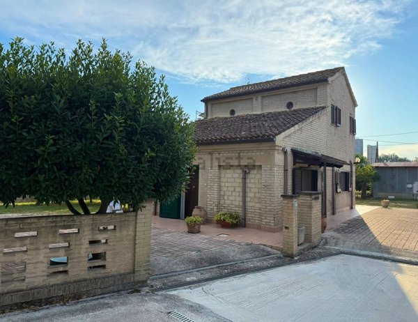 appartamento in vendita ad Ostra