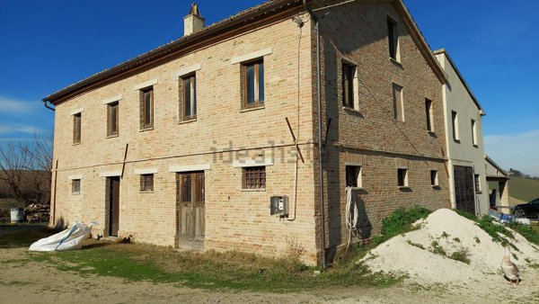 casa indipendente in vendita ad Ostra
