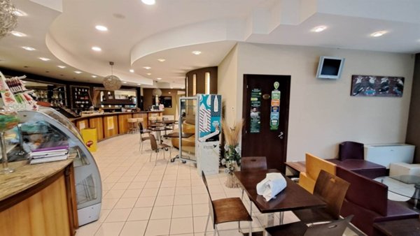 negozio in vendita ad Ostra