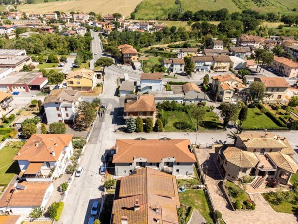 appartamento in vendita ad Ostra