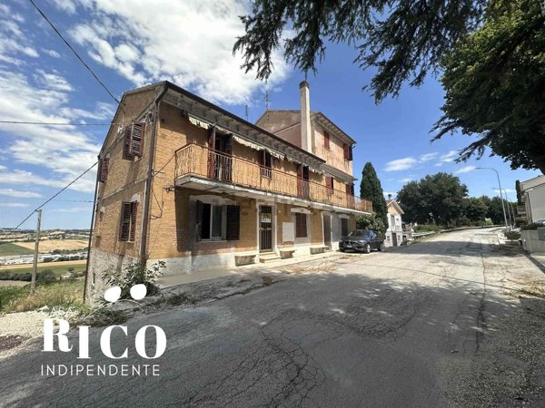 casa indipendente in vendita ad Ostra