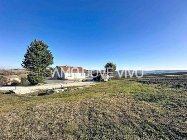 casa indipendente in vendita ad Ostra