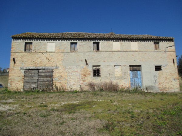 casale in vendita ad Ostra