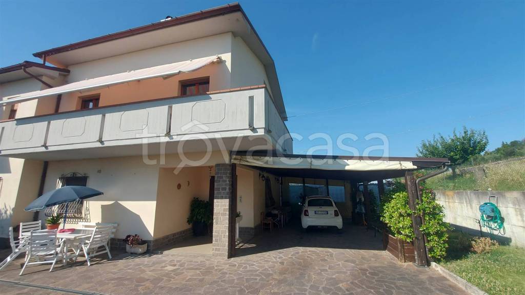 casa indipendente in vendita ad Ostra