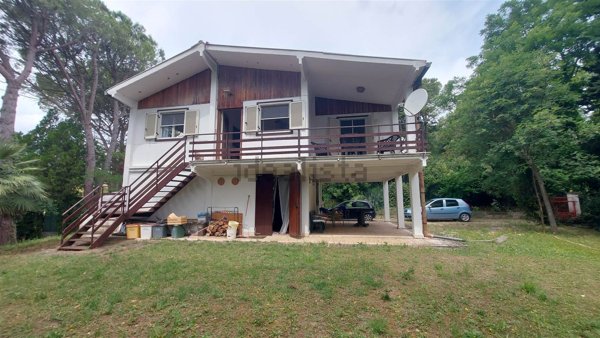 casa indipendente in vendita ad Ostra