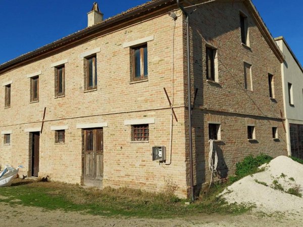 casa indipendente in vendita ad Ostra