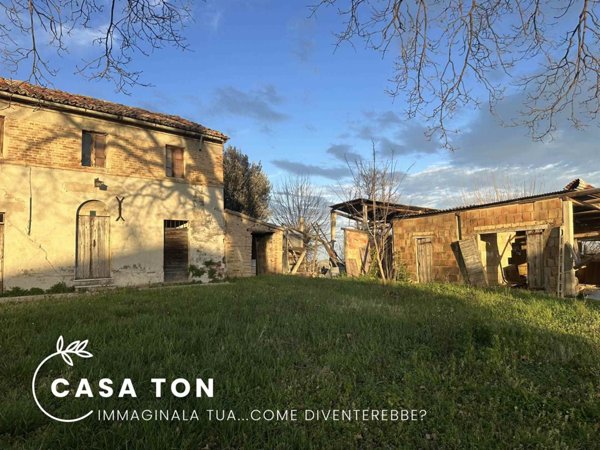 casale in vendita ad Ostra