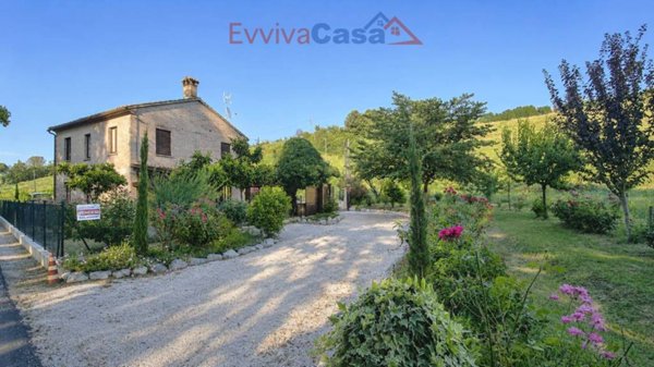 casa indipendente in vendita ad Ostra