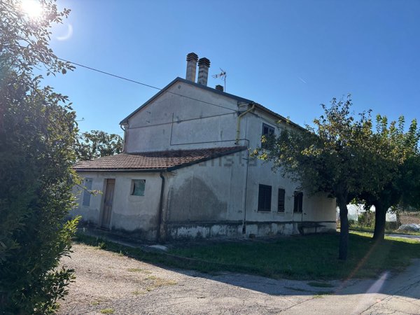 casa indipendente in vendita ad Ostra