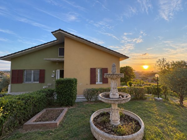 casa indipendente in vendita ad Ostra