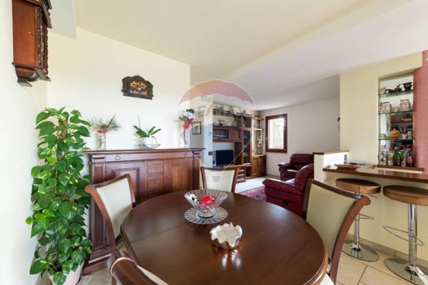casa indipendente in vendita ad Ostra