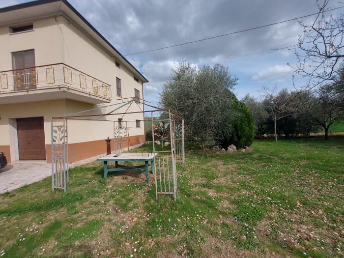 casa indipendente in vendita ad Ostra Vetere