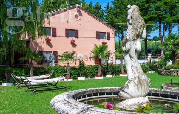 casa indipendente in vendita ad Ostra Vetere