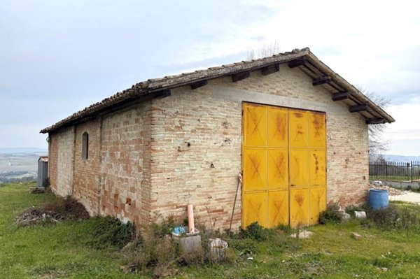 casa indipendente in vendita ad Ostra Vetere