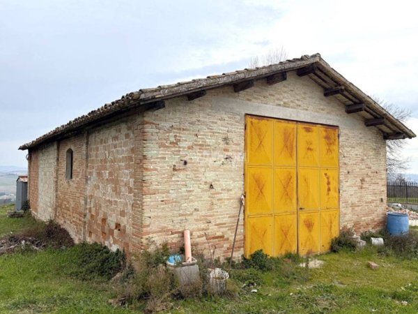casa indipendente in vendita ad Ostra Vetere