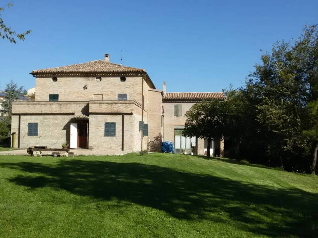 casa indipendente in vendita ad Ostra Vetere