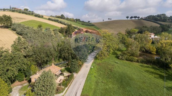 casa indipendente in vendita ad Ostra Vetere