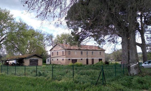 casa indipendente in vendita ad Ostra Vetere