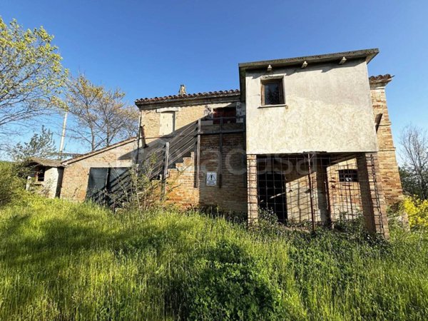 casa indipendente in vendita ad Ostra Vetere