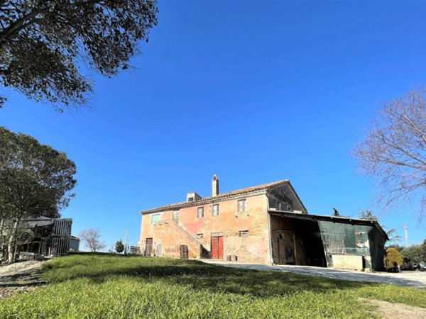 casa indipendente in vendita ad Ostra Vetere