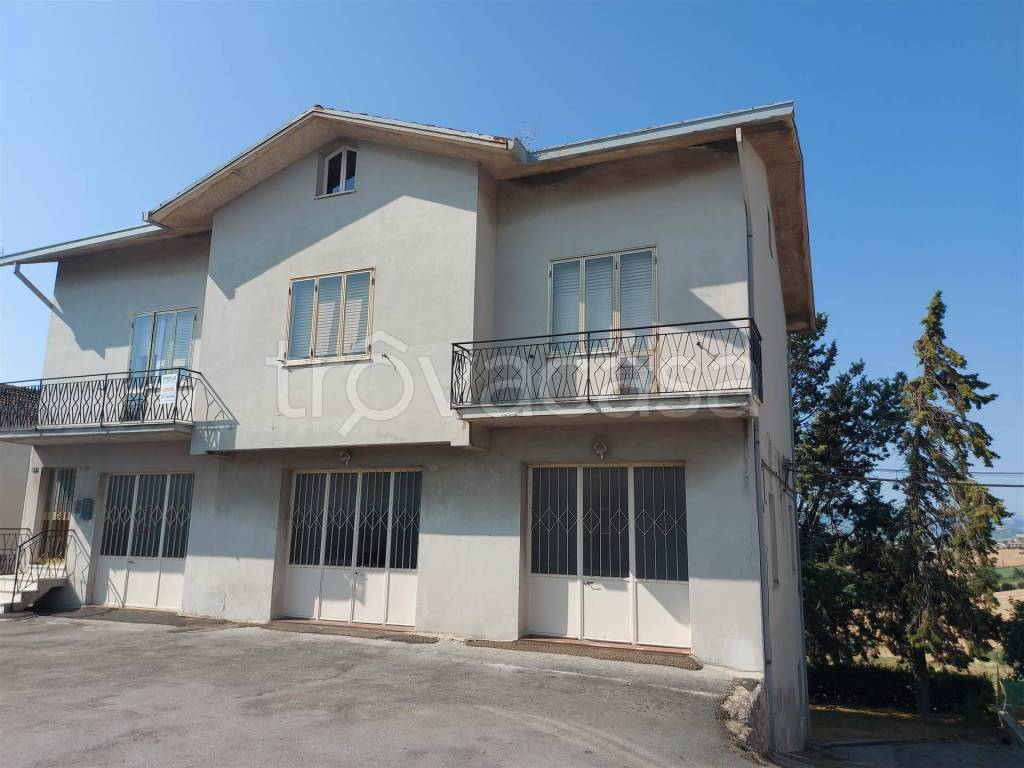 casa indipendente in vendita ad Ostra Vetere