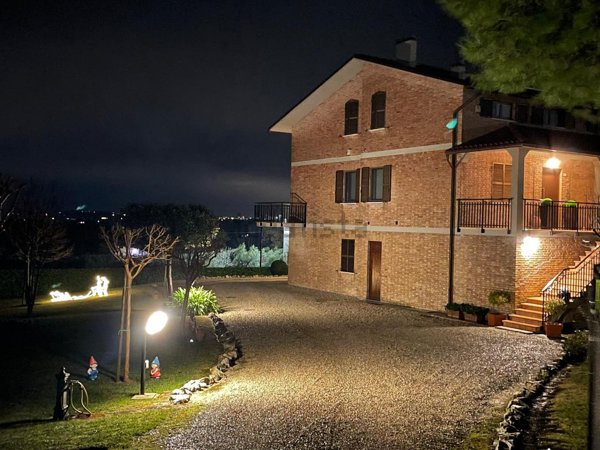 appartamento in vendita ad Ostra Vetere