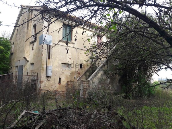 casa indipendente in vendita ad Ostra Vetere