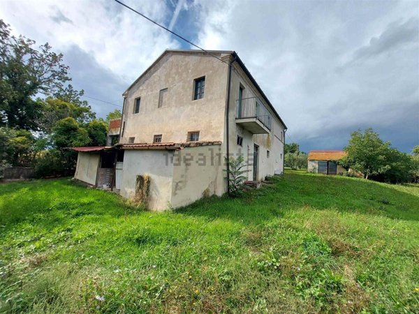 casa indipendente in vendita ad Ostra Vetere