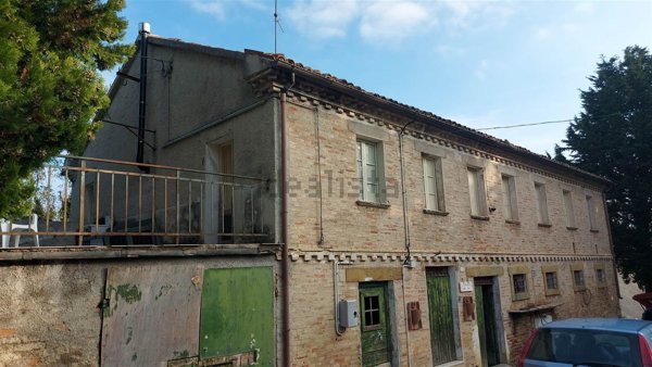 casa indipendente in vendita ad Ostra Vetere