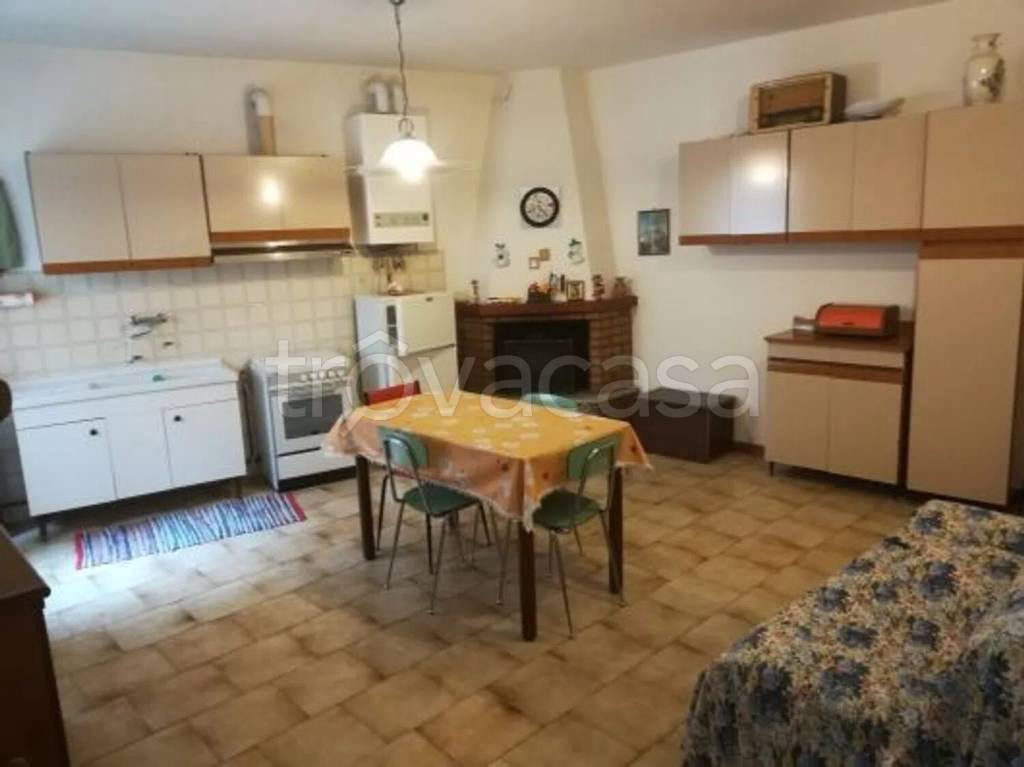 casa indipendente in vendita ad Ostra Vetere