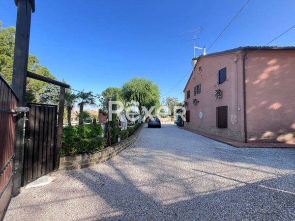 casa indipendente in vendita ad Ostra Vetere