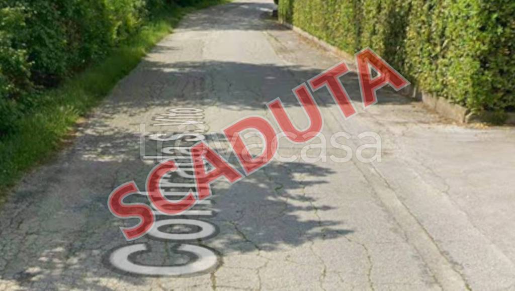 locale commerciale in vendita ad Ostra Vetere in zona San Vito