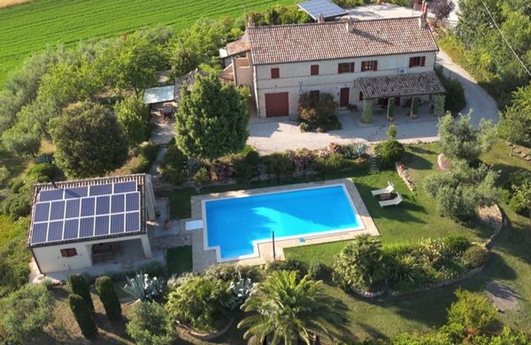 casa indipendente in vendita ad Ostra Vetere