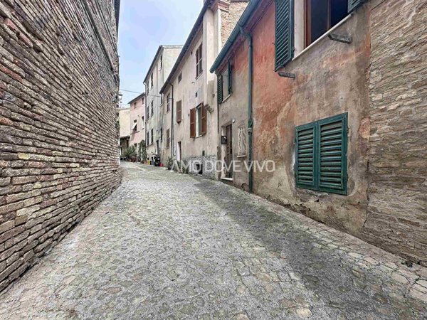 casa indipendente in vendita ad Ostra Vetere