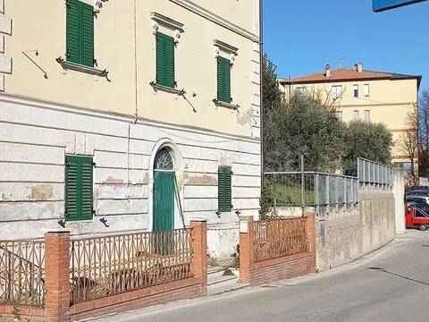 intera palazzina in vendita ad Ostra Vetere