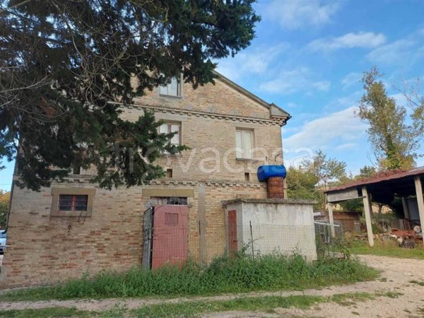 casa indipendente in vendita ad Ostra Vetere in zona San Vito