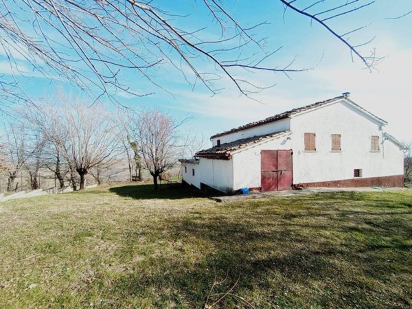 casa indipendente in vendita a Poggio San Marcello