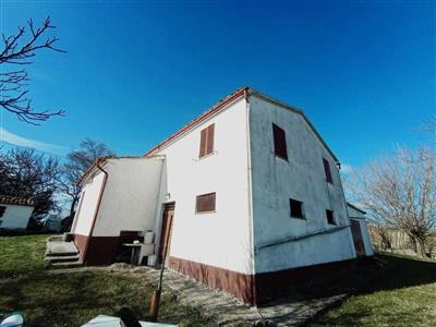casa indipendente in vendita a Poggio San Marcello