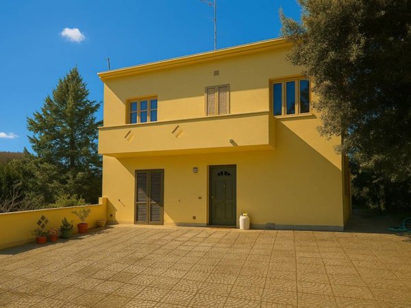 casa indipendente in vendita a Poggio San Marcello