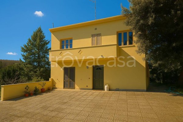 casa indipendente in vendita a Poggio San Marcello
