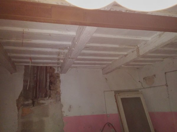 casa indipendente in vendita a Poggio San Marcello