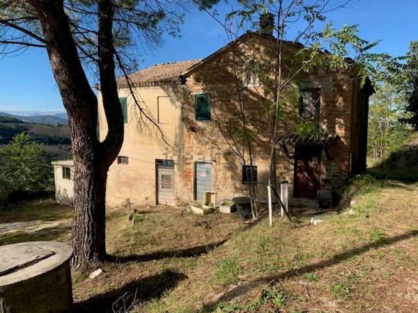casa indipendente in vendita a Poggio San Marcello