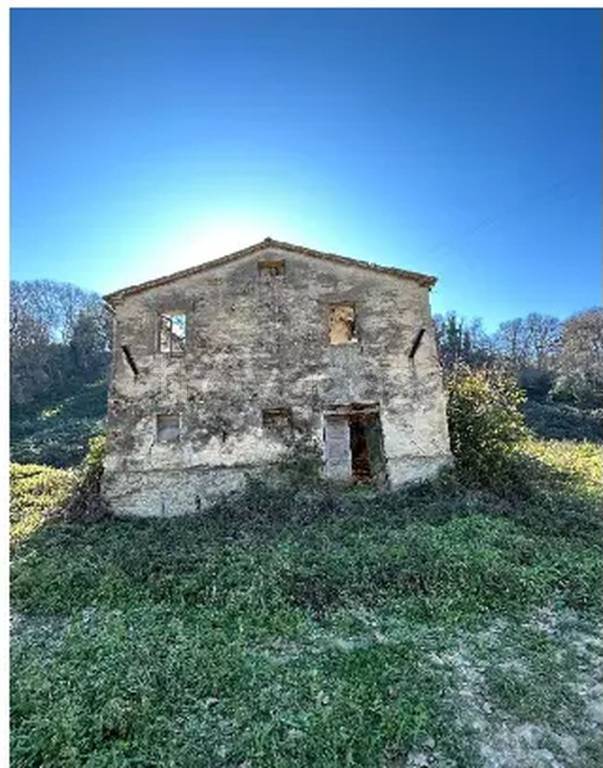 casa indipendente in vendita a Poggio San Marcello