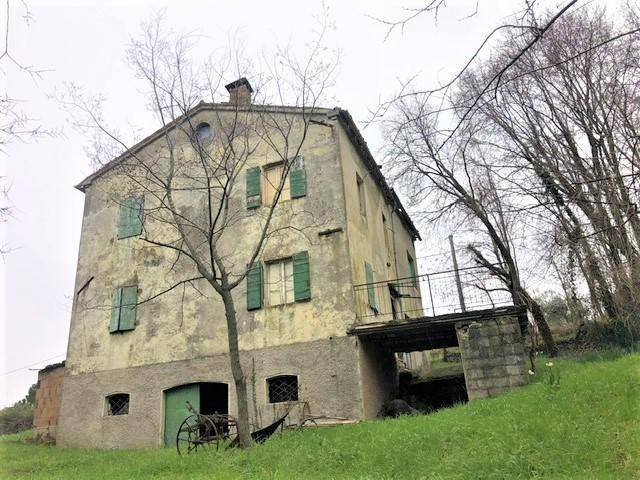 casa indipendente in vendita a Poggio San Marcello