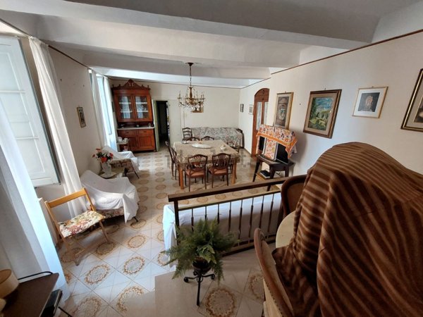 casa indipendente in vendita a Poggio San Marcello