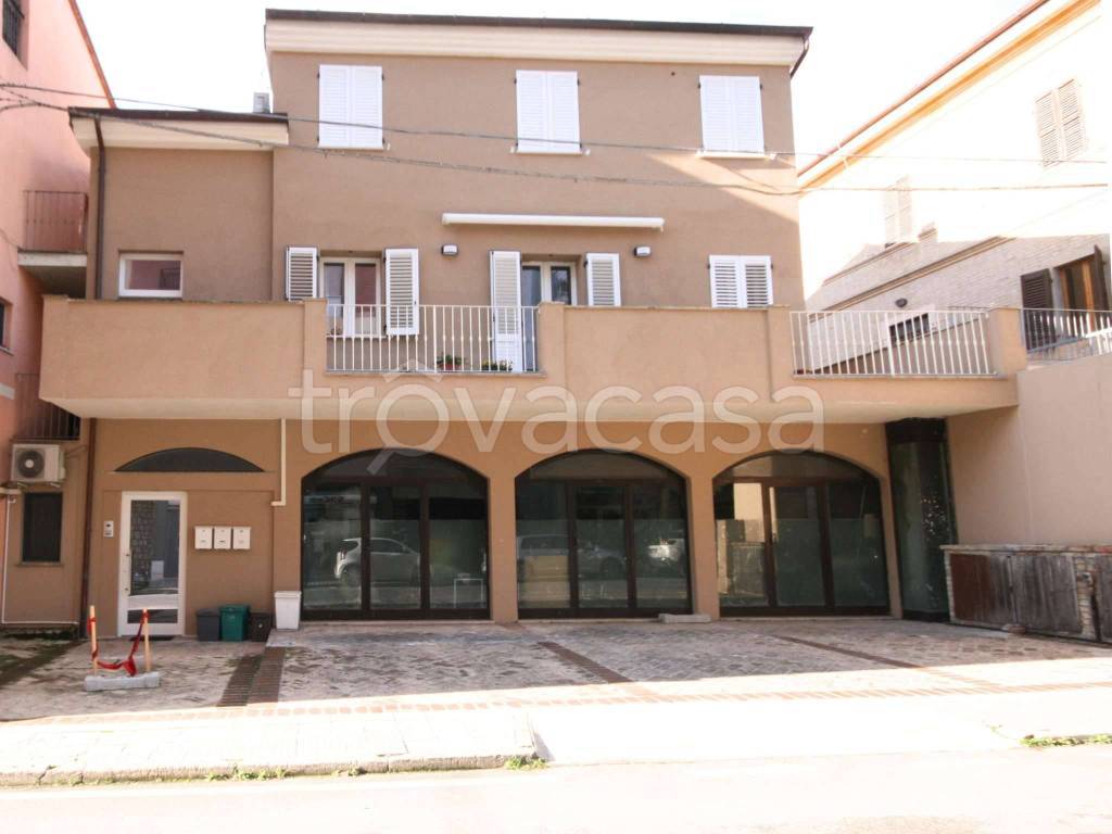 locale commerciale in vendita a Polverigi