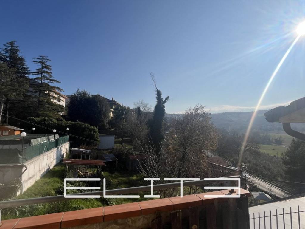 casa indipendente in vendita a Polverigi