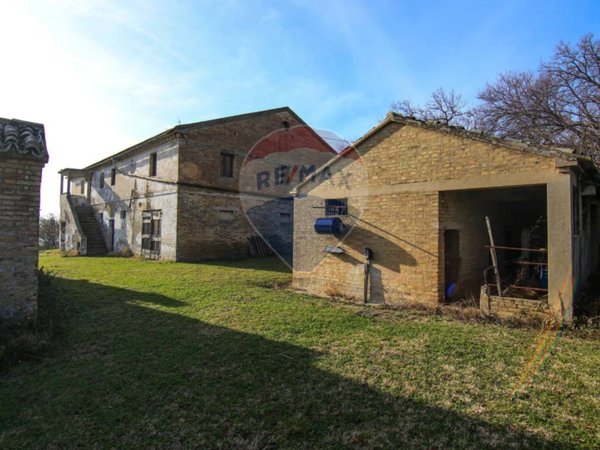 casa indipendente in vendita a Polverigi in zona Rustico