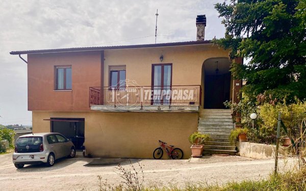 casa indipendente in vendita a Polverigi in zona Rustico