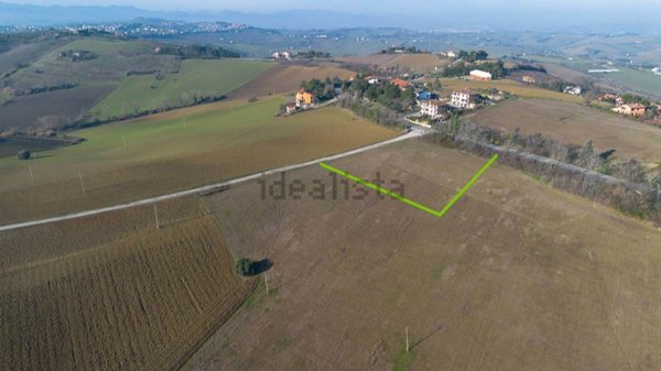 terreno edificabile in vendita a Polverigi in zona Rustico